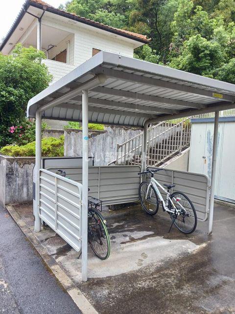 イーストI