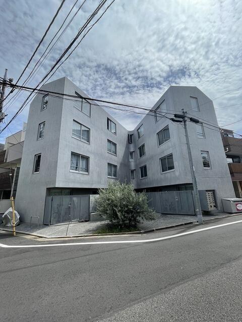 ミレドゥーエ三軒茶屋