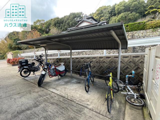 スカイコート大村 B棟
