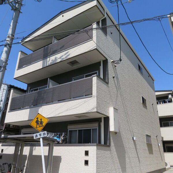 FMAISONLOREVI番館