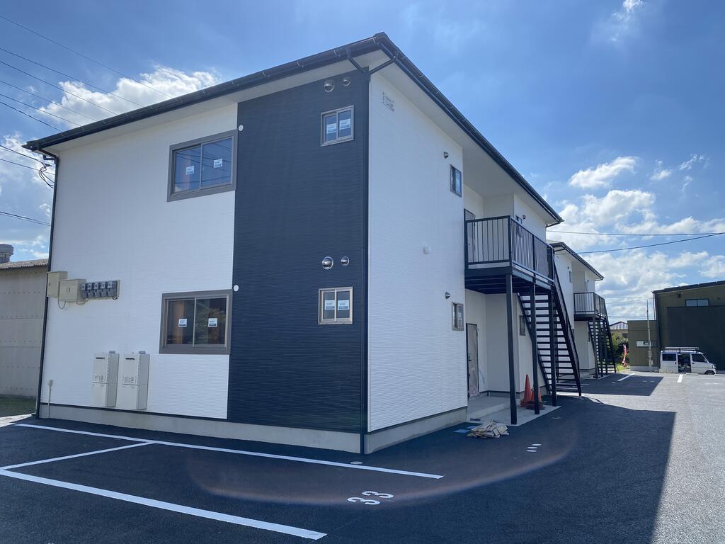 NR23 B号棟(2LDK/2階)