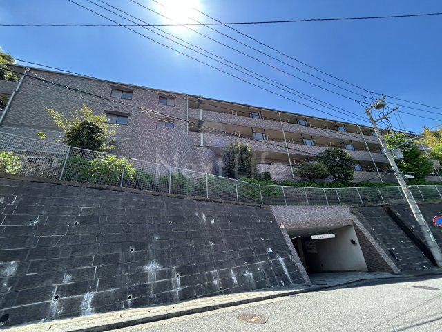 ティーズ ガーデン横浜岸根公園