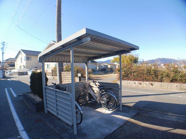 テラス三島町E