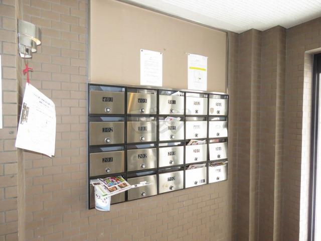 メニーズコート西線