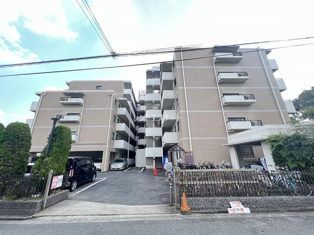 クレセントコート