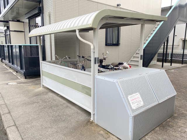 ロイヤルクレッセント藤沢 B棟