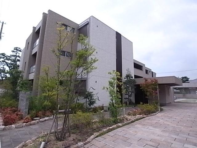 シャーメゾンガーデンズ芦屋平田町