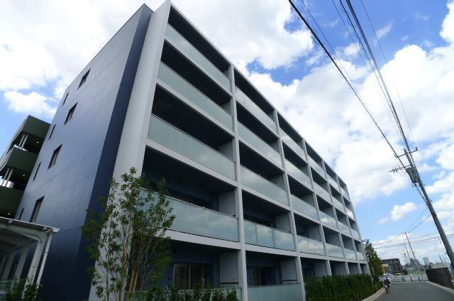 ART RESIDENCE IN OOTAKA-NO-MORI A棟