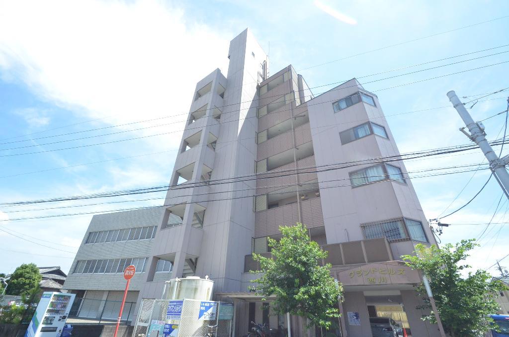 グランドヒルズ西川