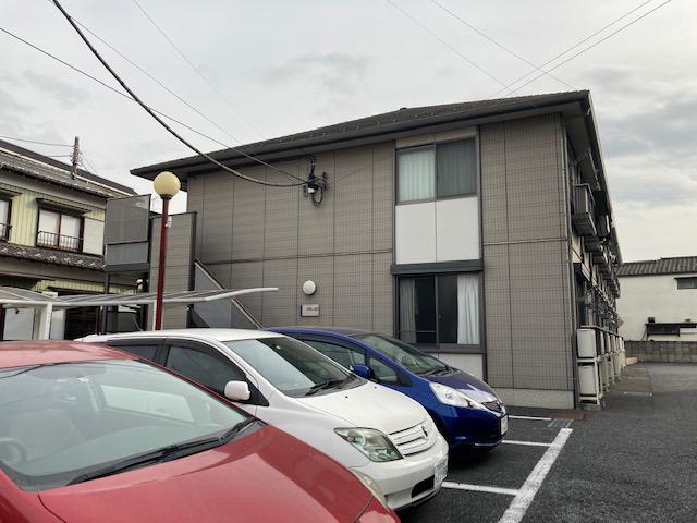 ステージイースト