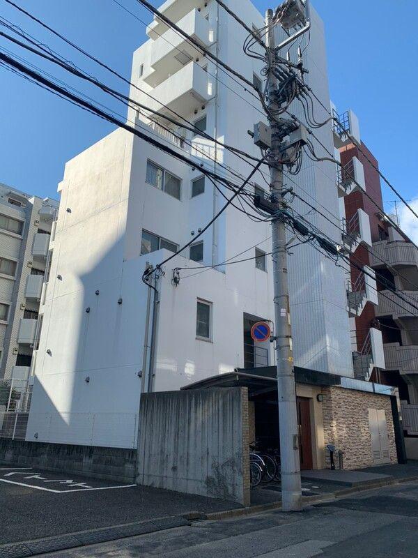 ヴェルト川口並木