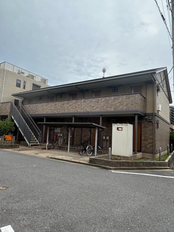 モナリエ港
