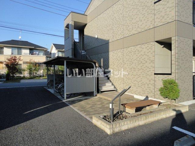クローバーハウスD棟