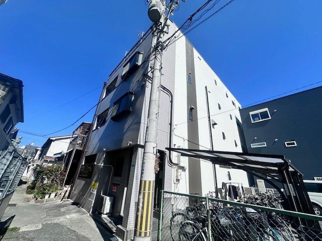 レジデンス三津屋