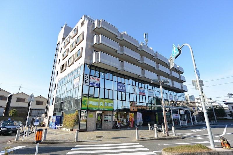 エステル津田