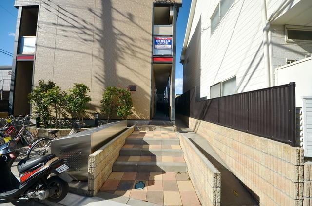 レオパレスローゼ日進