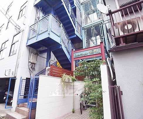 スチューデントハイツネム