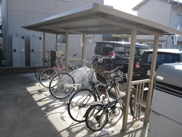 ウィット西深津 A棟