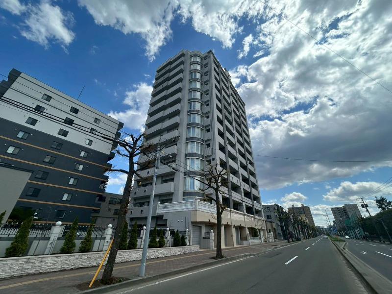 グラファーレ学園前ステーションサイド