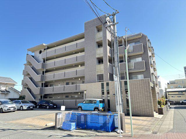 ラトゥール一社