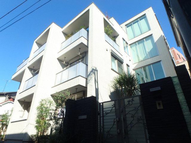 VELA COURT
