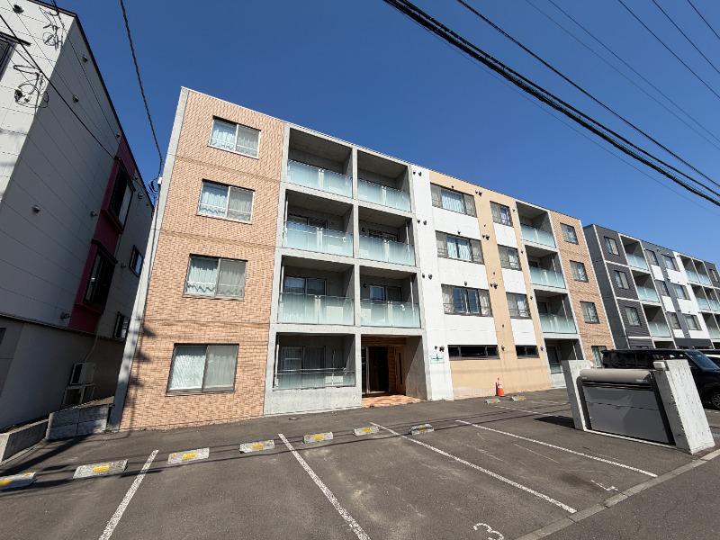 SEVENTH COURT MOTOMACHI セブンスコートモトマ