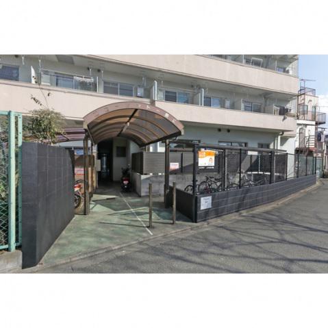 ニューシャトー東山