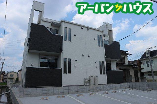 GRANDTIC TOMITA