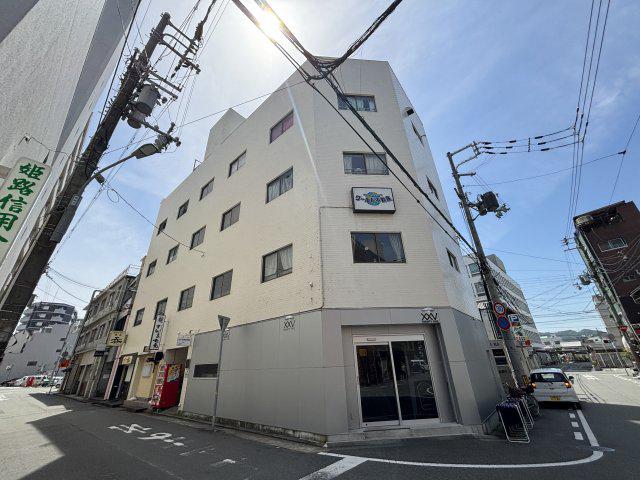 ル・ポール十二所前
