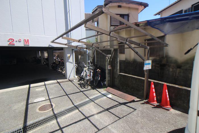 サカセイーストビル