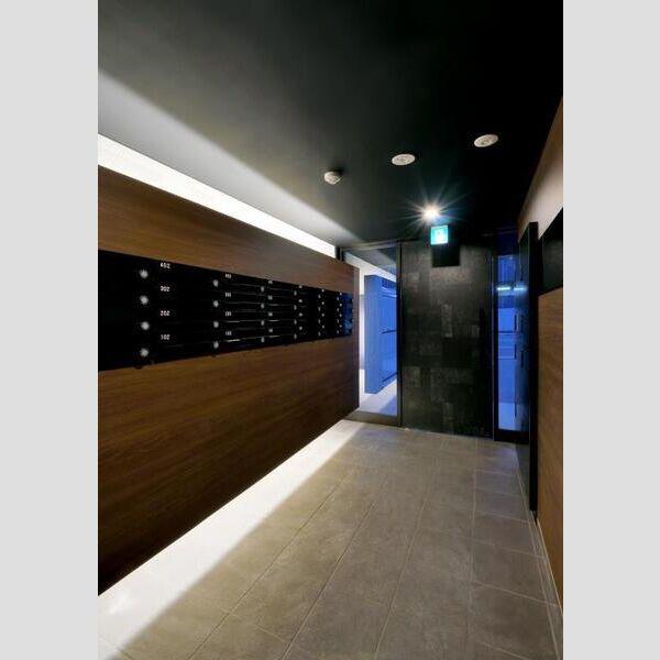 FUTABA SQUARE N21