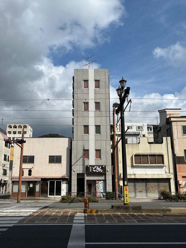 エンパイアビル