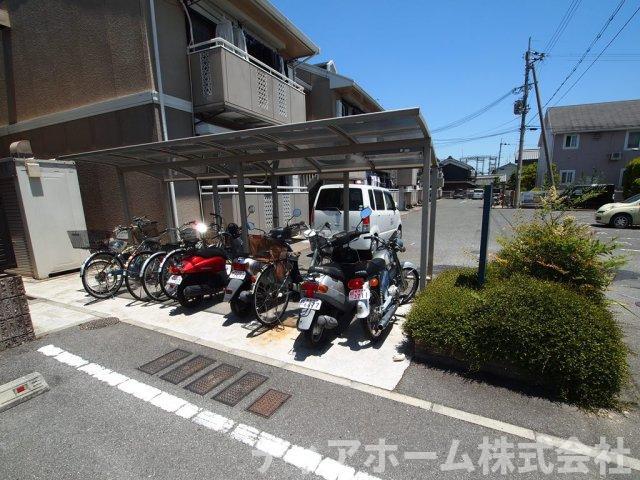 アドゥニスハイツC棟