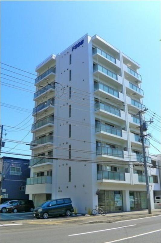 F008