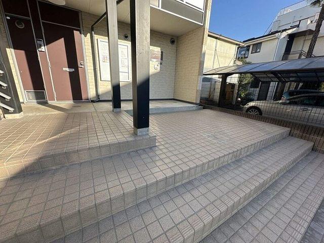 レオパレスストラーダ