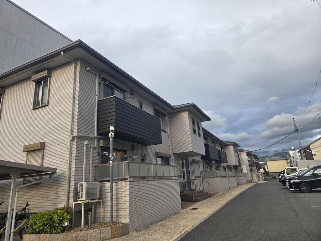 近鉄奈良線 若江岩田駅 徒歩10分 2階建 築14年