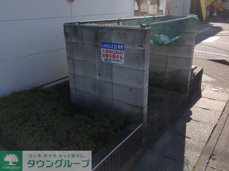 レオパレスWING下小鳥