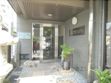 プラザ堀川寺之内(1DK/2階)の外観写真