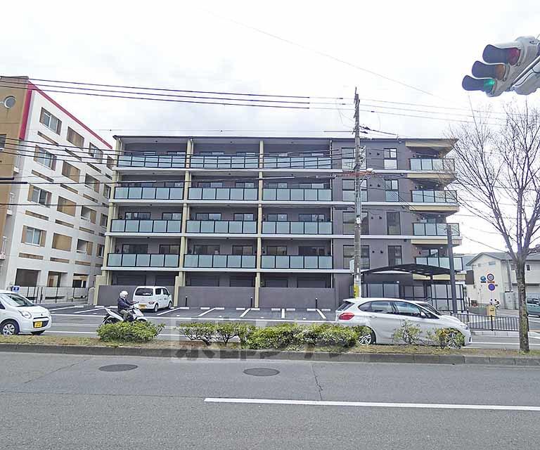 クルミナーレIV