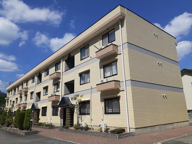 LA TOUR西公園