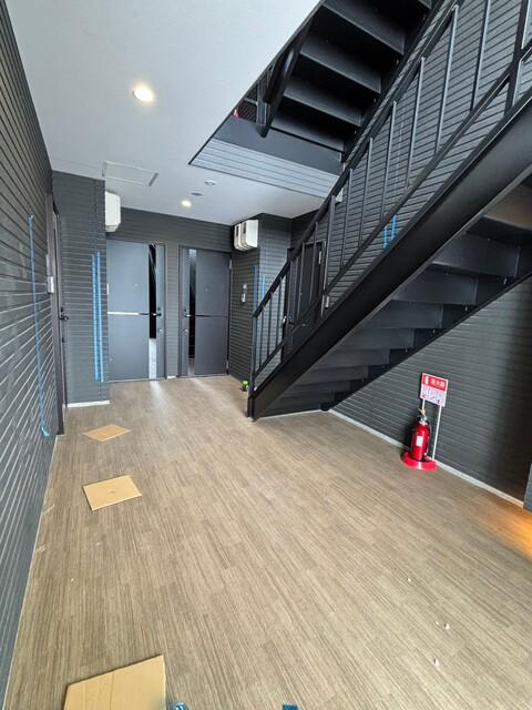 TRUSTHOUSE
