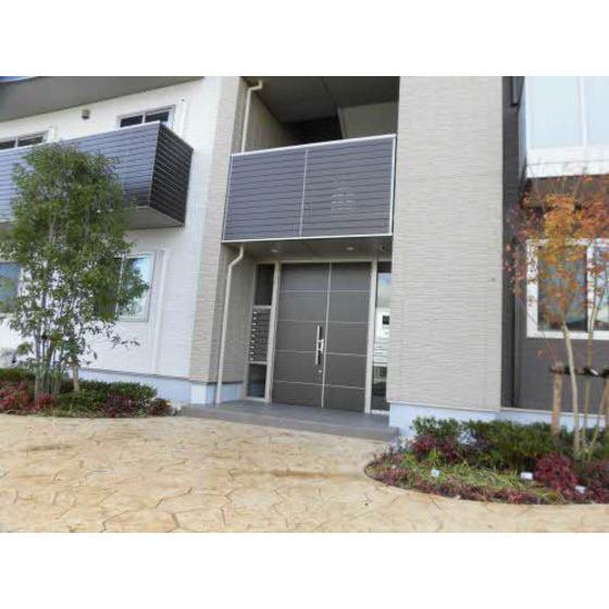 富山地鉄不二越上滝 朝菜町駅 徒歩3分 3階建 築11年