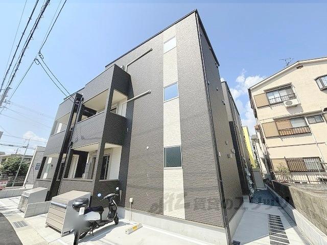 ジーメゾン寝屋川秦町アリビオ