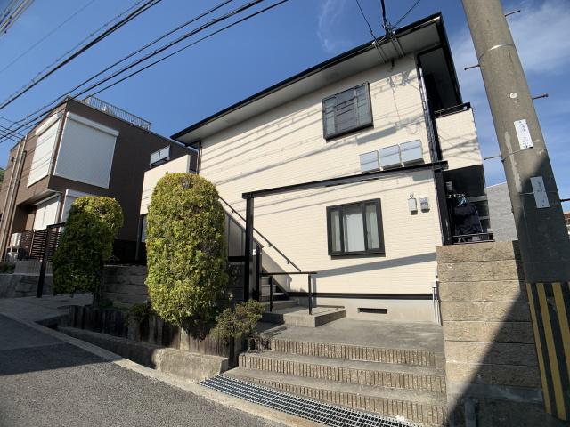 山麓荘