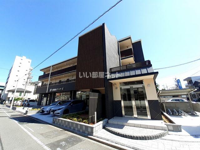 地下鉄鶴舞線 鶴舞駅 徒歩12分  築3年