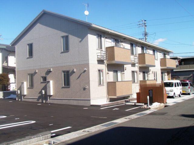 長野電鉄長野線 信濃吉田駅 徒歩11分 2階建 築8年