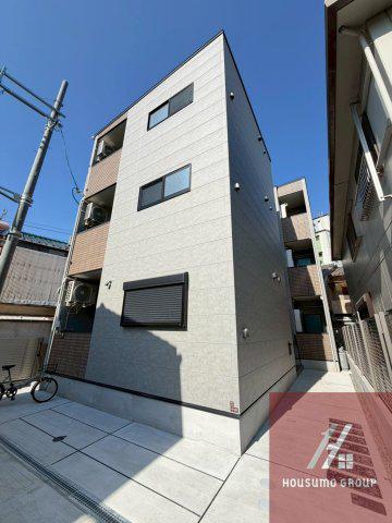 STARLIGHT STUDIOS