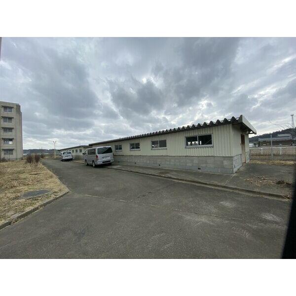 フォルクロール河辺 001号棟