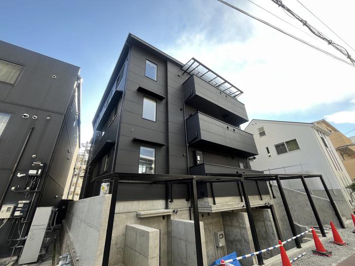 LOHAUS花屋敷駅前