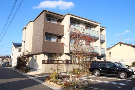 SUNSHINE GARDENS 富田